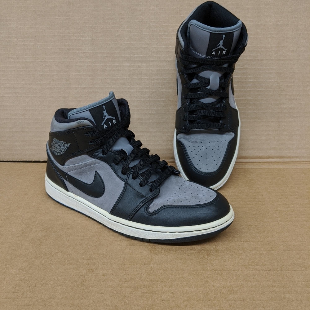 Jordan 1 mid cool grey black *make offer*